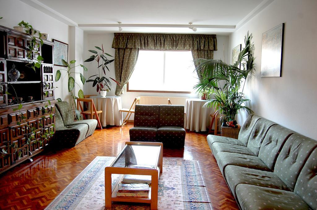 Hostal Charo II Сантьяго-де-Компостела Экстерьер фото