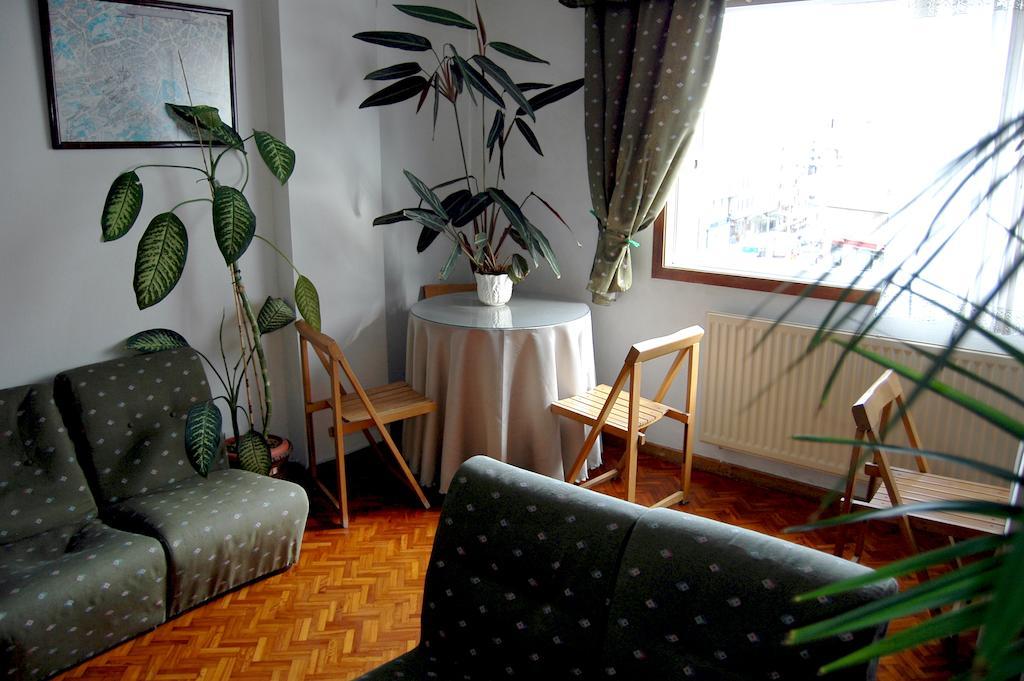 Hostal Charo II Сантьяго-де-Компостела Экстерьер фото