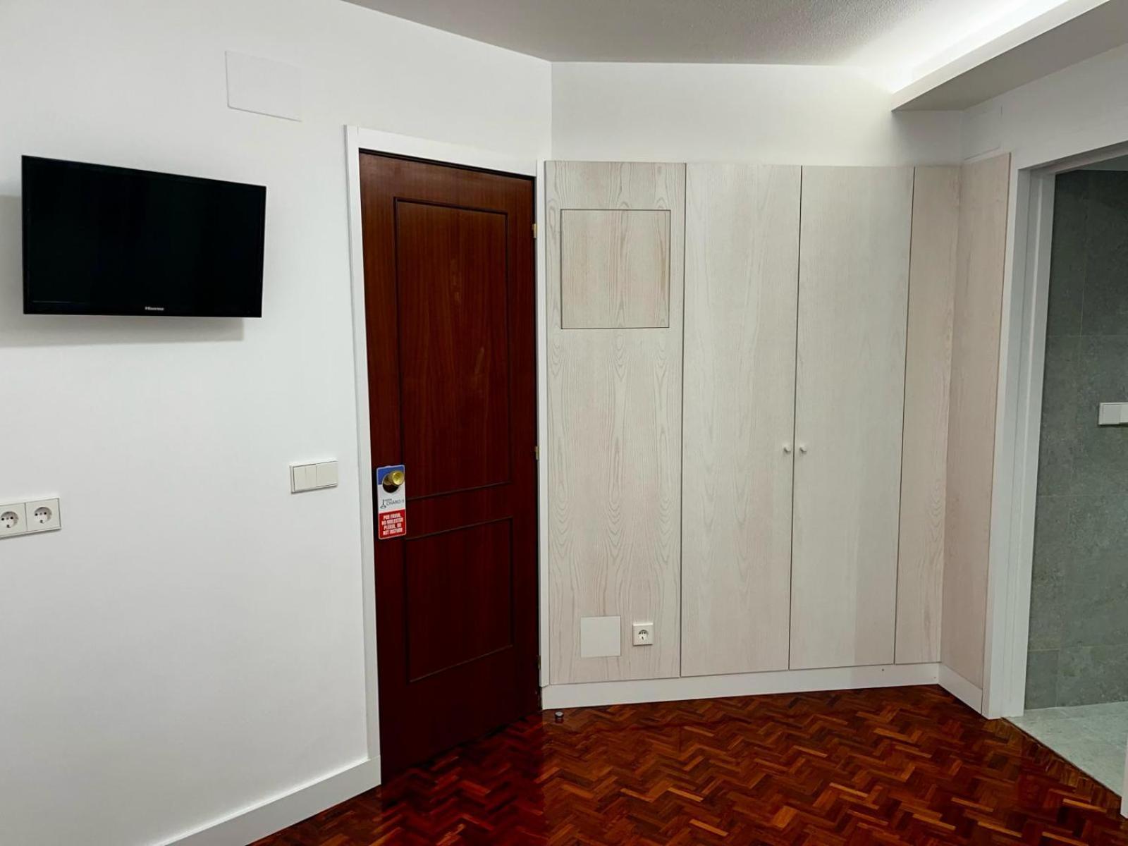 Hostal Charo II Сантьяго-де-Компостела Экстерьер фото
