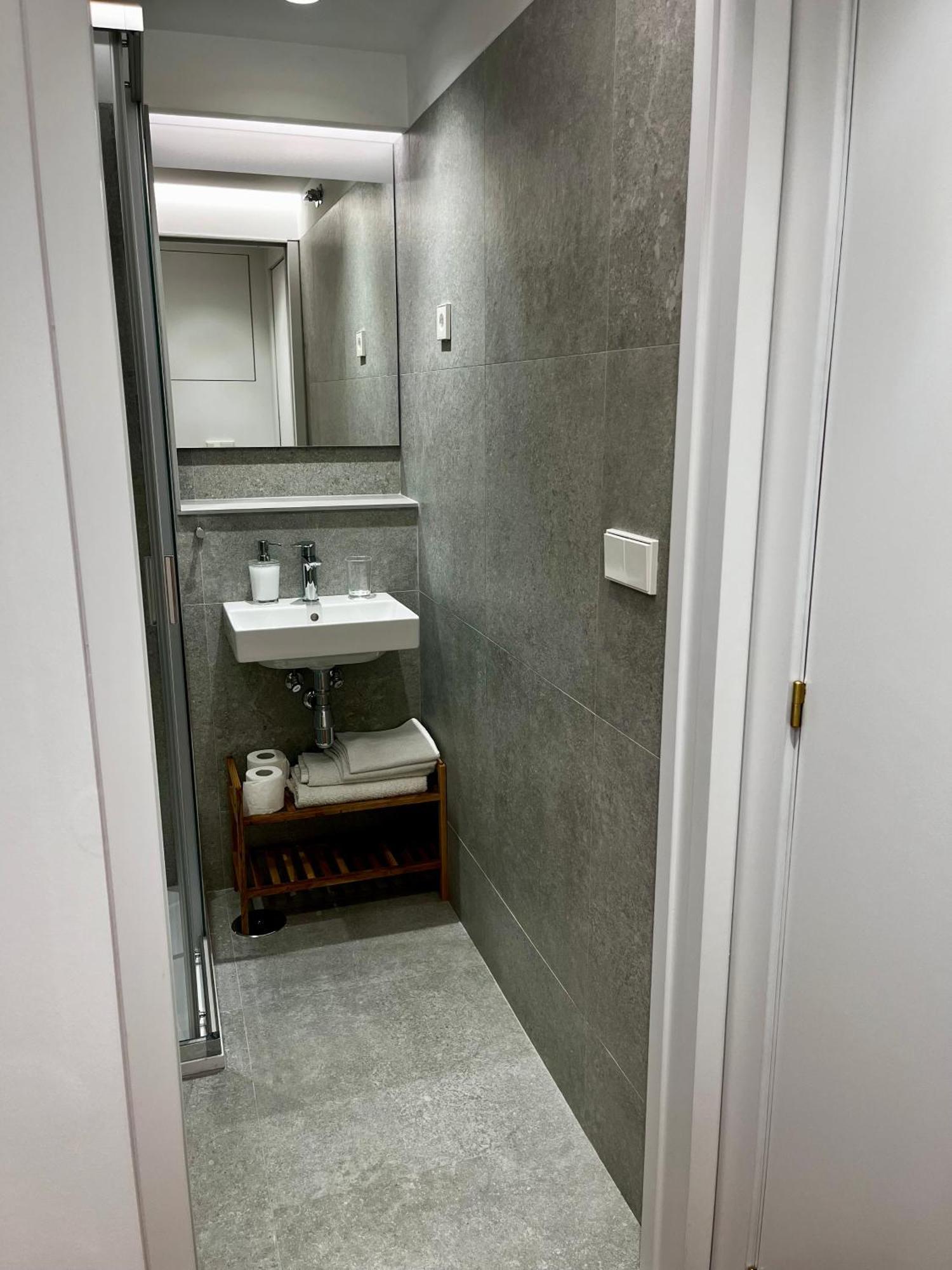 Hostal Charo II Сантьяго-де-Компостела Экстерьер фото